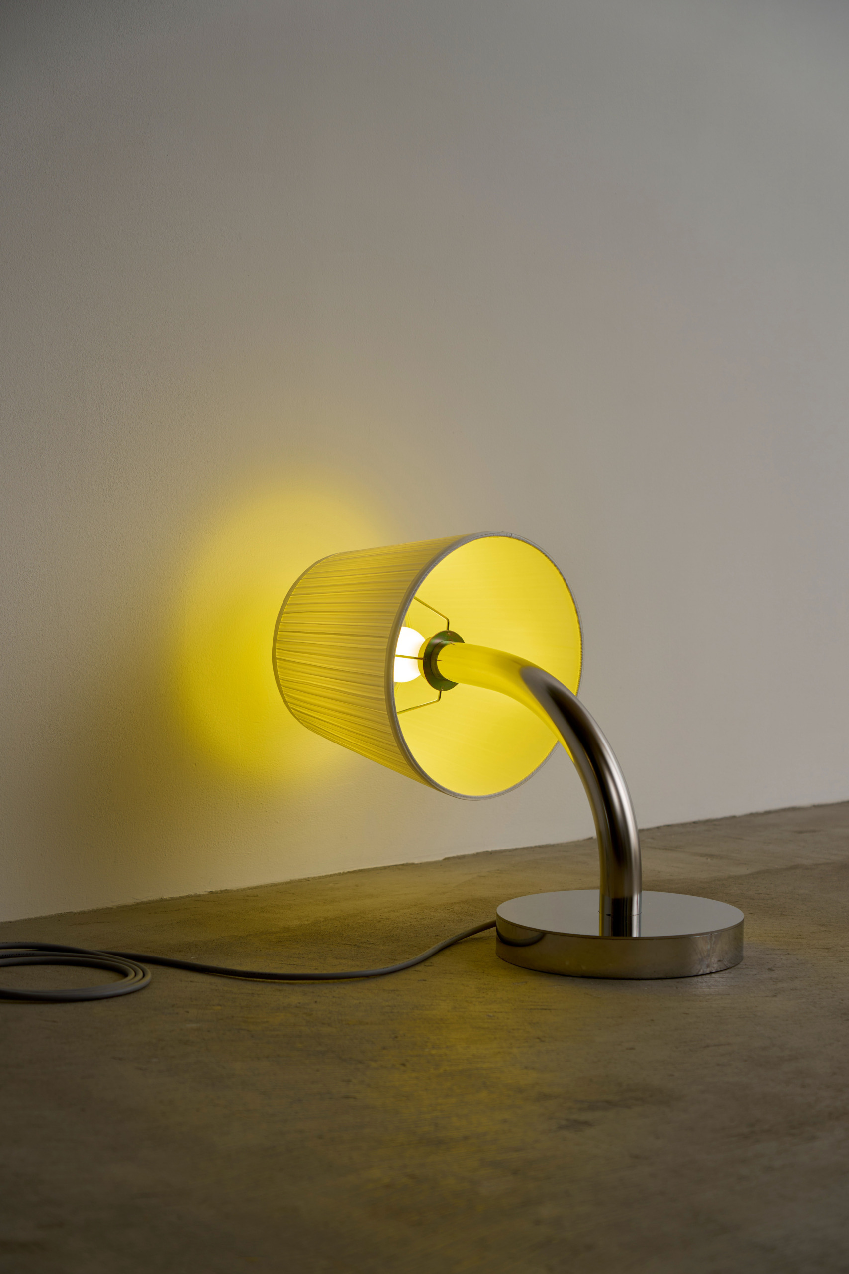 Floot to Floor Lamp (Small)